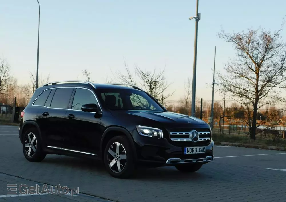 MERCEDES-BENZ GLB 200 d Progressive 8G-DCT