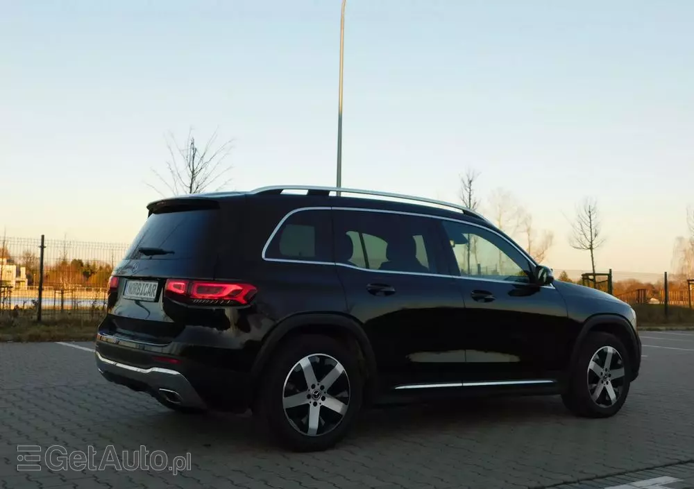 MERCEDES-BENZ GLB 200 d Progressive 8G-DCT