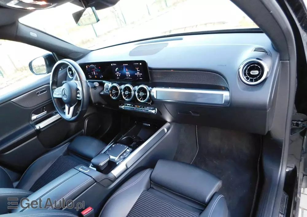 MERCEDES-BENZ GLB 200 d Progressive 8G-DCT