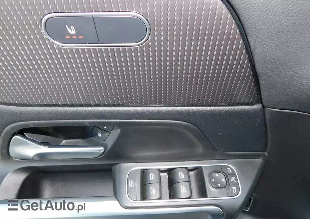 MERCEDES-BENZ GLB 200 d Progressive 8G-DCT