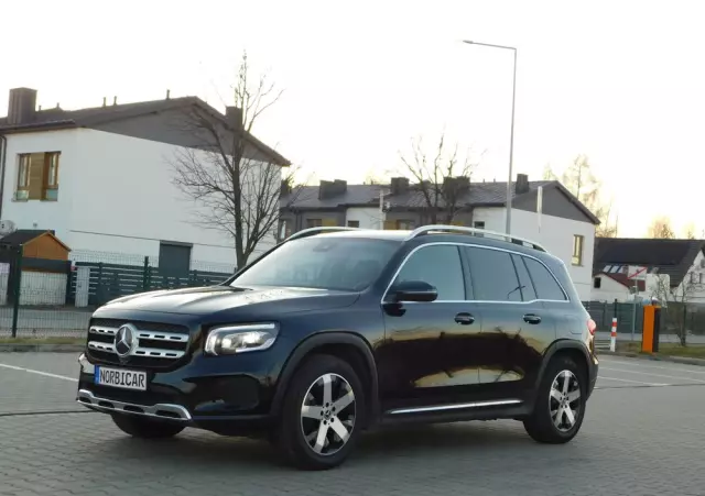 MERCEDES-BENZ GLB 200 d Progressive 8G-DCT