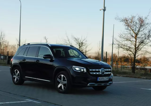 MERCEDES-BENZ GLB 200 d Progressive 8G-DCT