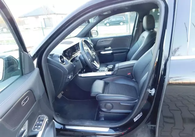 MERCEDES-BENZ GLB 200 d Progressive 8G-DCT