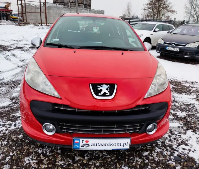 PEUGEOT 207 