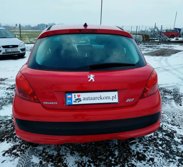 PEUGEOT 207 
