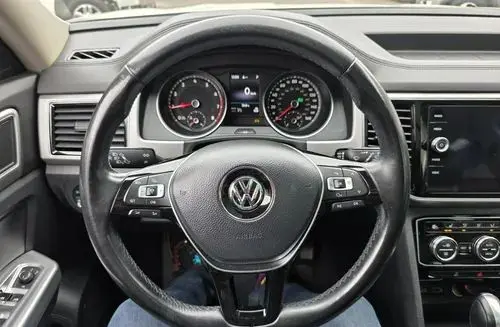 VOLKSWAGEN Atlas 