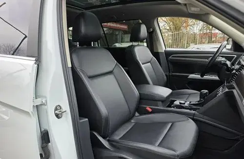 VOLKSWAGEN Atlas 