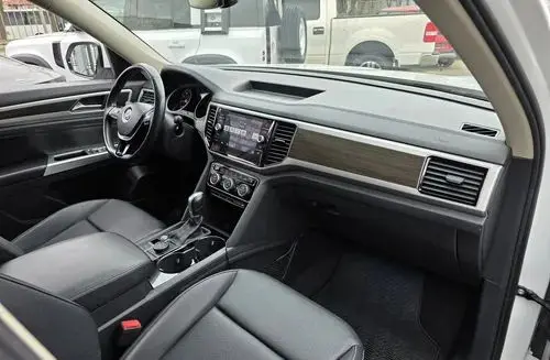 VOLKSWAGEN Atlas 