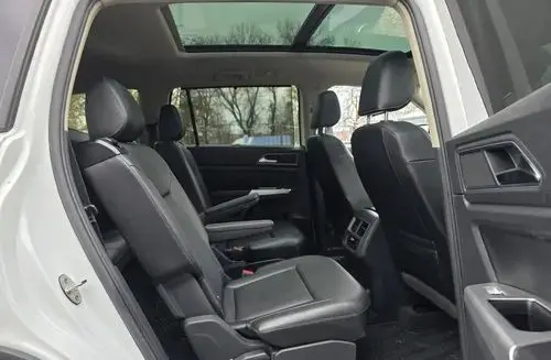 VOLKSWAGEN Atlas 
