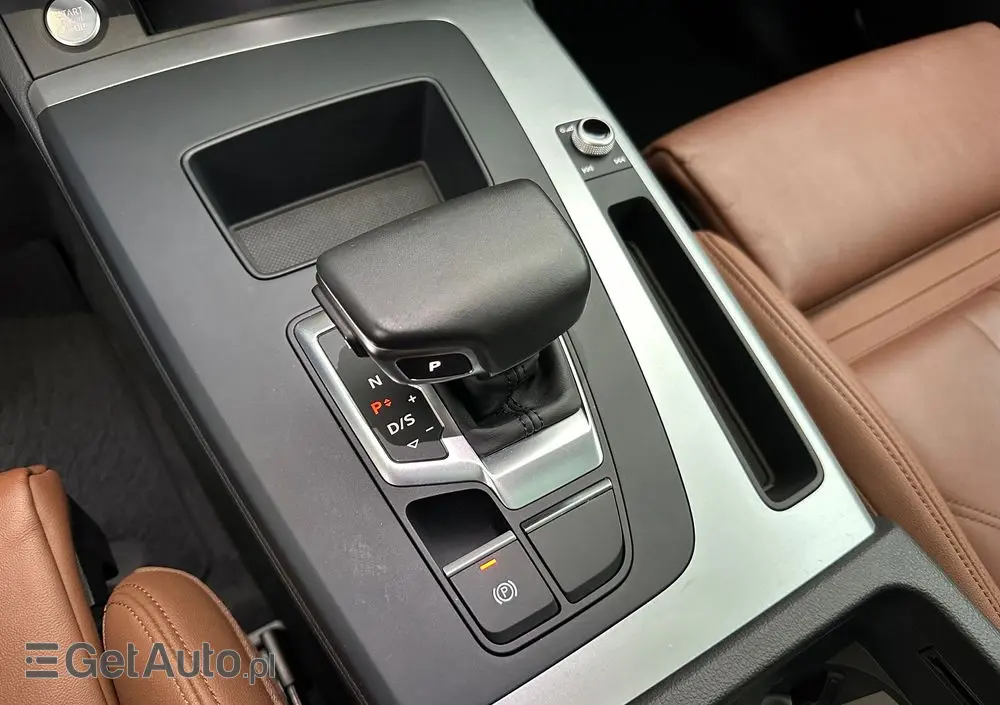 AUDI Q5 50 TFSIe quattro S tronic S line