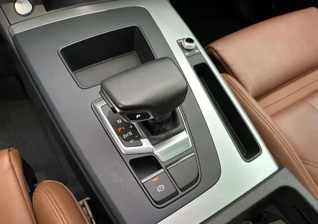 AUDI Q5 50 TFSIe quattro S tronic S line