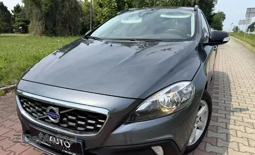 VOLVO V40 Cross Country 