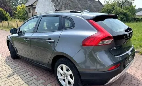 VOLVO V40 Cross Country 