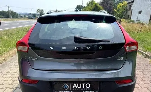 VOLVO V40 Cross Country 
