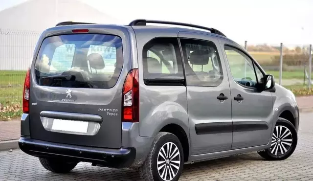PEUGEOT Partner 