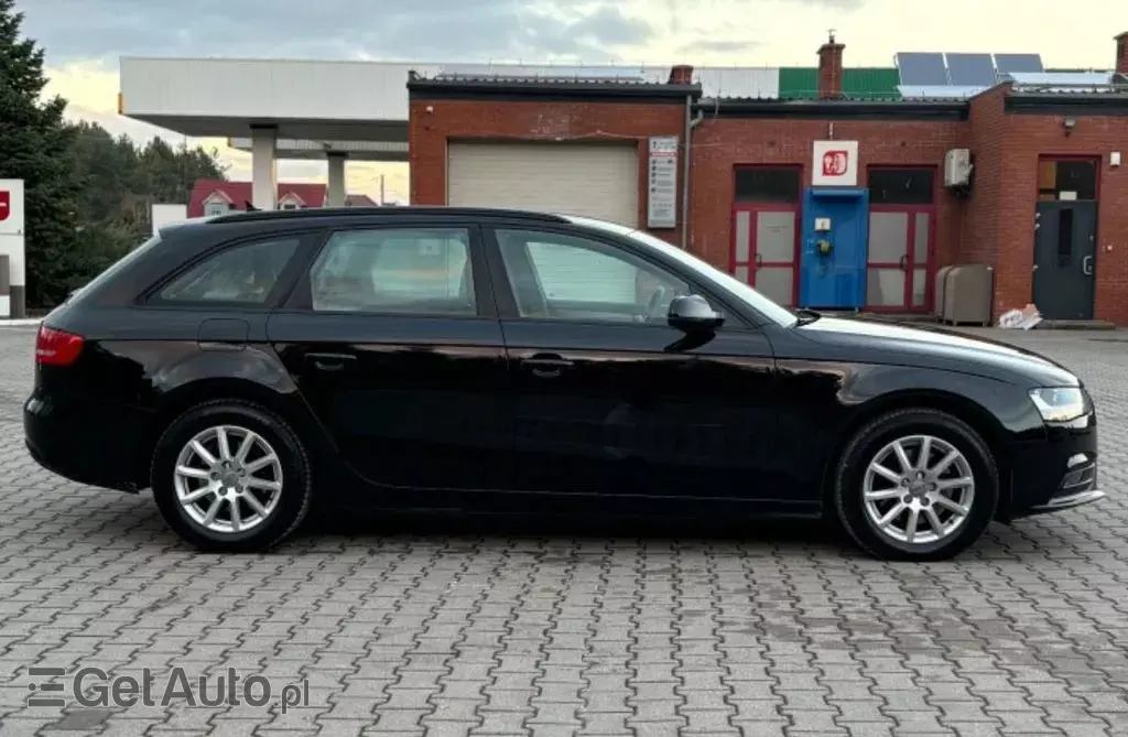 AUDI A4 