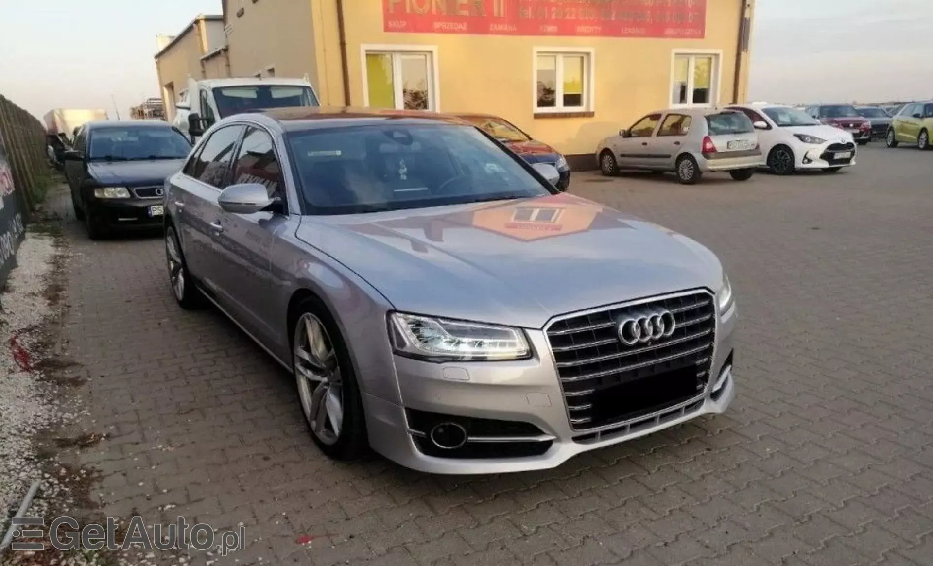 AUDI A8 
