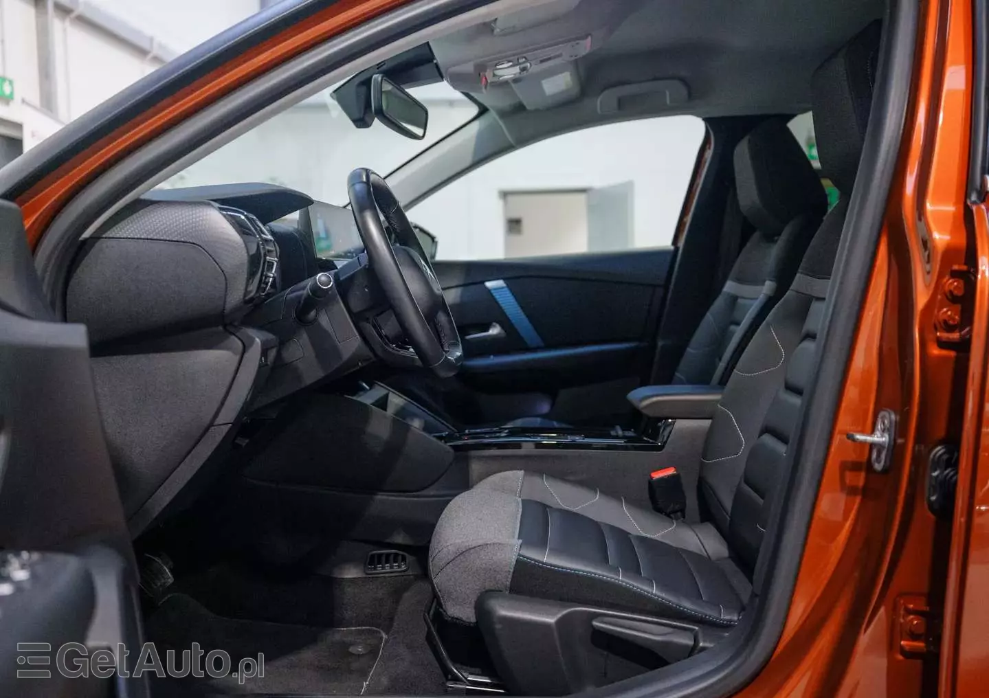 CITROËN C4 E-C4 Shine