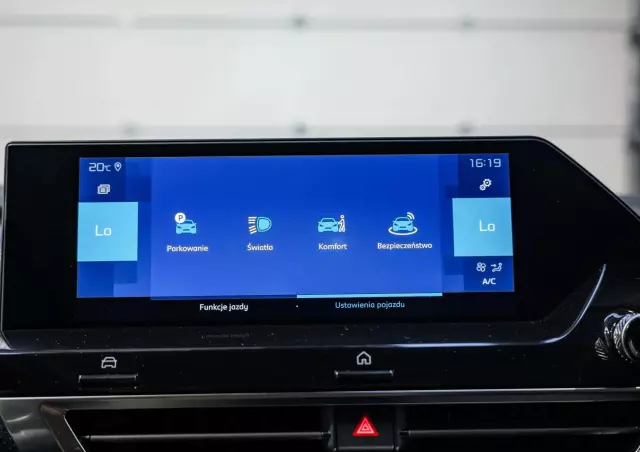 CITROËN C4 E-C4 Shine