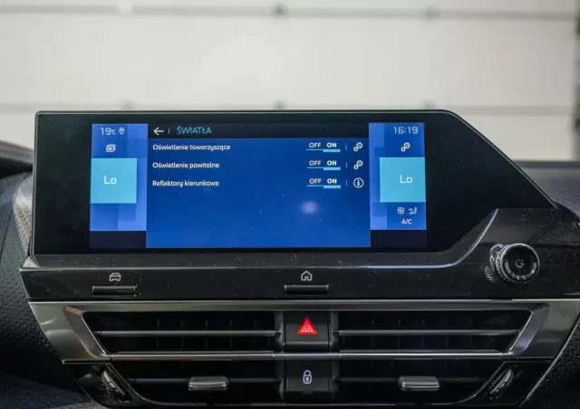 CITROËN C4 E-C4 Shine