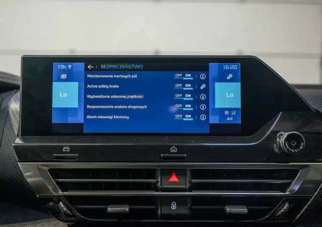 CITROËN C4 E-C4 Shine