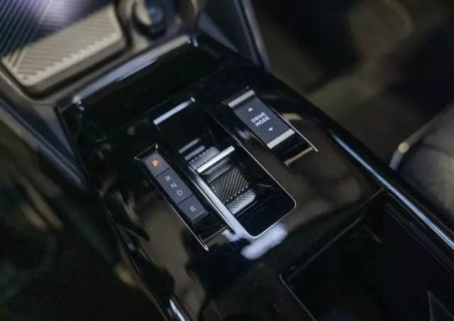 CITROËN C4 E-C4 Shine