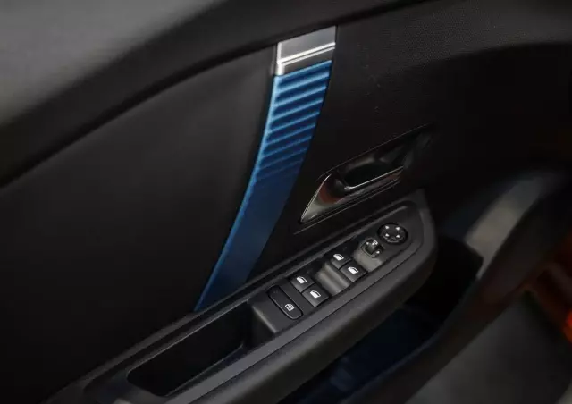 CITROËN C4 E-C4 Shine