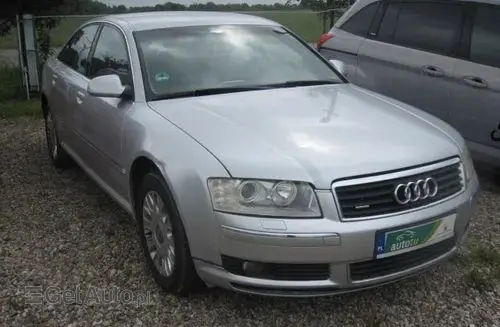 AUDI A8 