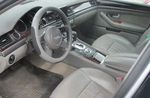 AUDI A8 