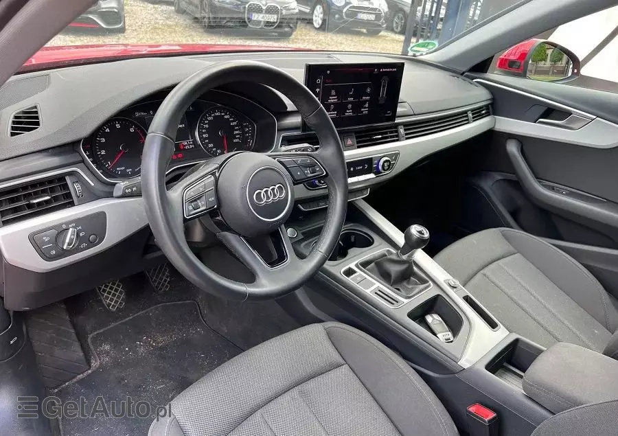 AUDI A4 Avant 35 TFSI S line