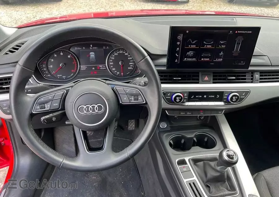 AUDI A4 Avant 35 TFSI S line