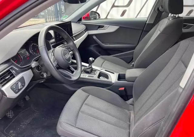 AUDI A4 Avant 35 TFSI S line