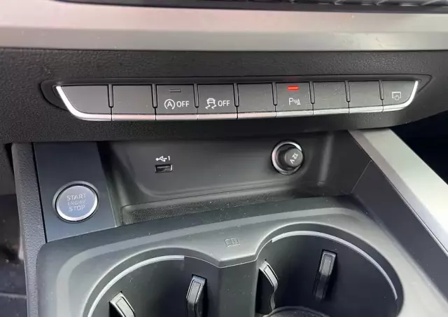 AUDI A4 Avant 35 TFSI S line