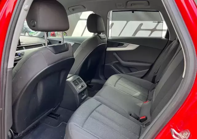 AUDI A4 Avant 35 TFSI S line