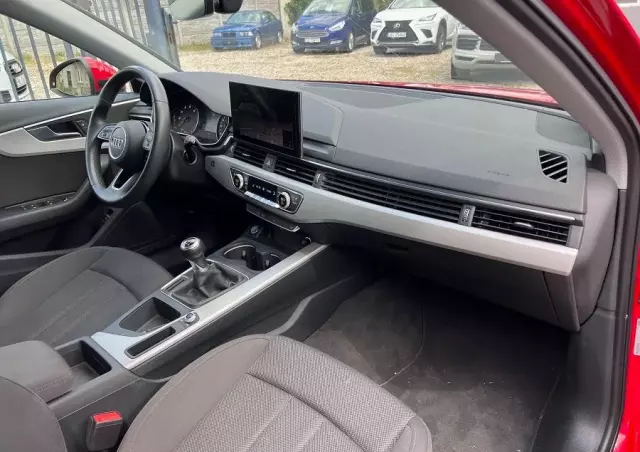 AUDI A4 Avant 35 TFSI S line