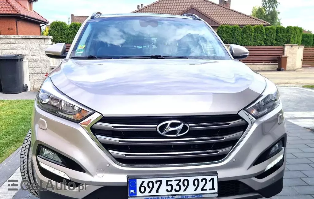 HYUNDAI Tucson 
