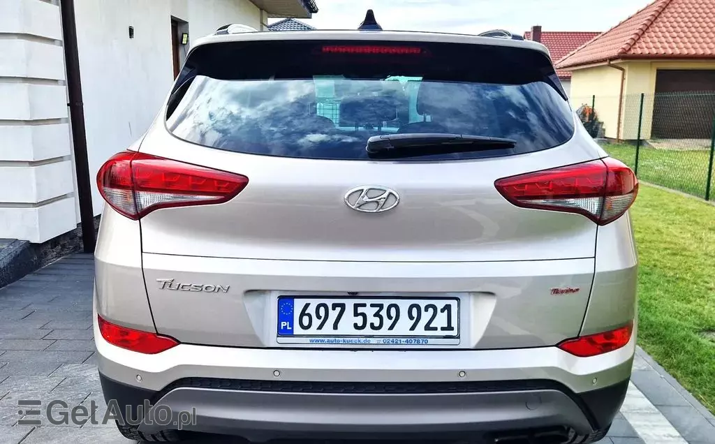 HYUNDAI Tucson 