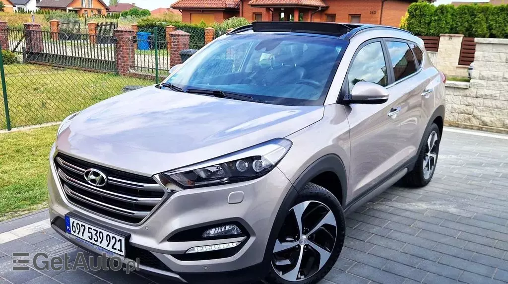 HYUNDAI Tucson 