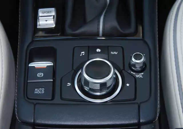 MAZDA CX-3 2.0 Skypassion AWD