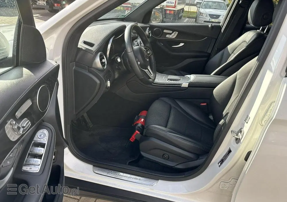 MERCEDES-BENZ GLC 200 d 4-Matic