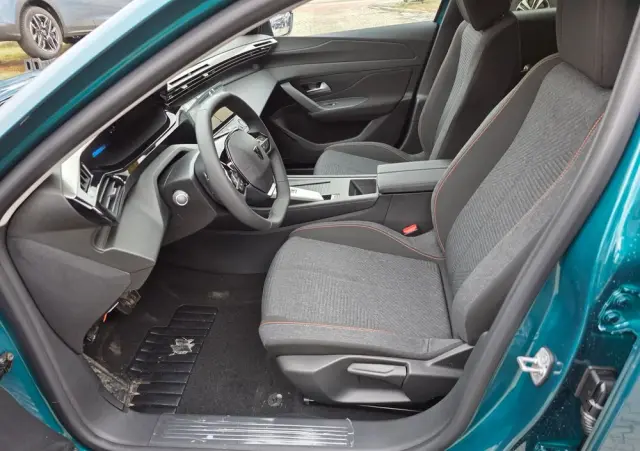 PEUGEOT 308 1.5 BlueHDi Business S&S EAT8