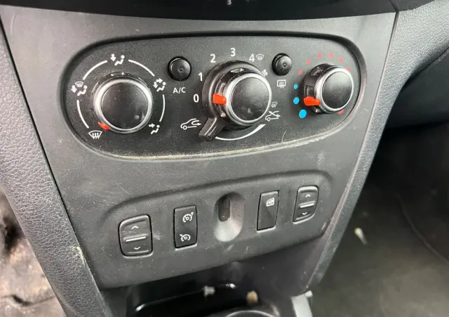 DACIA Sandero Stepway 1.5 Blue dCi Laureate S&S