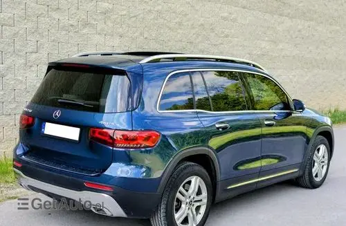 MERCEDES-BENZ GLB 
