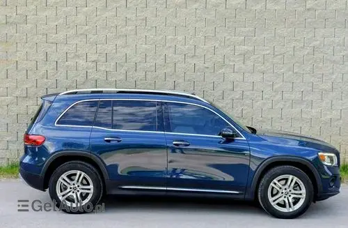 MERCEDES-BENZ GLB 