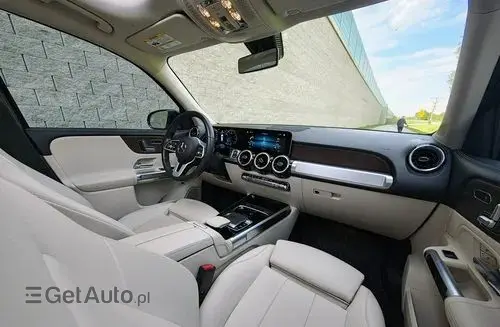 MERCEDES-BENZ GLB 