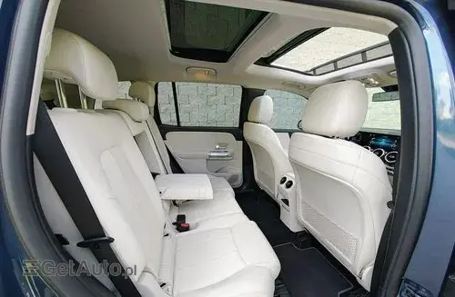 MERCEDES-BENZ GLB 