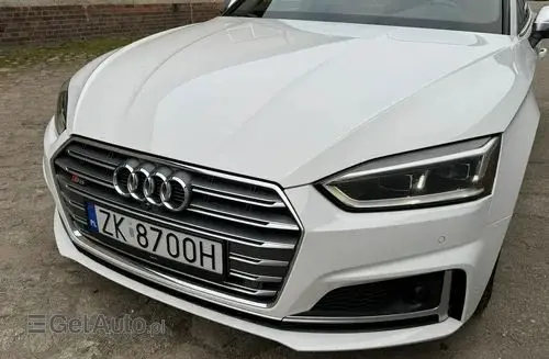 AUDI S5 