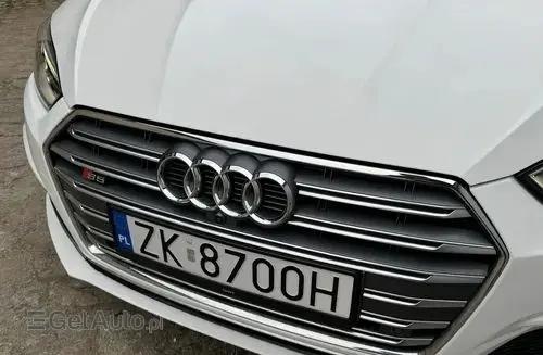 AUDI S5 