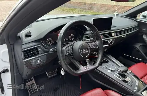 AUDI S5 
