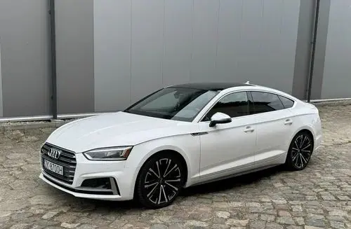 AUDI S5 